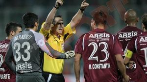 Mandorlini: "Meciul a fost influențat de arbitru! Declarațiile lui 'Vamă' și-au făcut efectul"