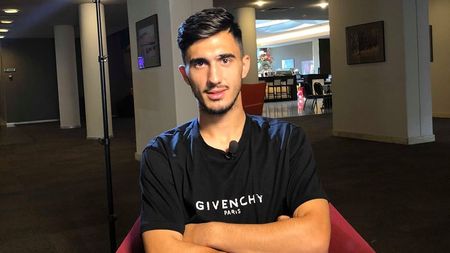 INTERVIU | "O greșeală de arbitraj mă ține departe de meciul cu Bosnia". Andrei Ivan dezvăluie cine-i va lua locul în 11-le de start, explică ce nu se știe despre acrobația sa și spune cum l-a "acoperit" pe selecționer. Plus "Nostradamus" pentru Craiova   