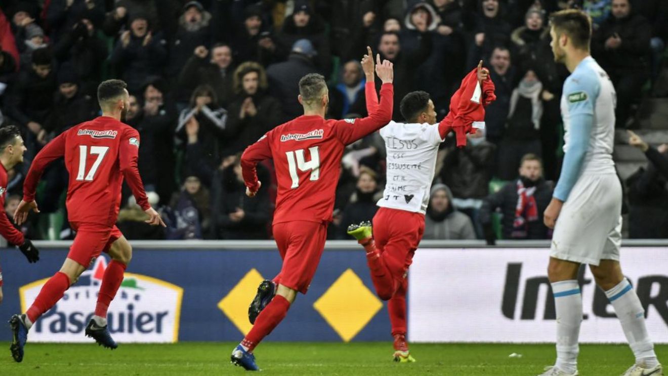 VIDEO | Incredibil! Marseille a fost eliminată din Cupa Franței de o echipă din Liga 4. Gestul făcut de președintele lui OM într-un moment delicat