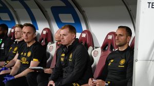 Neil Lennon și-a făcut singur „radiografia” ca antrenor și dezvăluie, involuntar, ce transferuri îi va cere lui Dan Șucu: „Acești fotbaliști îmi plac”