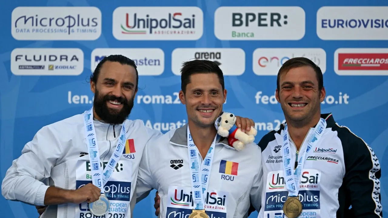România, o nouă performanță sclipitoare la natație! Constantin Popovici este campionul european la sărituri de la înălțime, iar Cătălin Preda a luat argintul