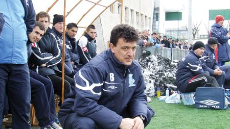 Artimon și-a rupt meniscul