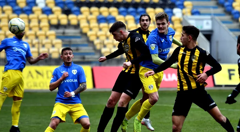 Petrolul a avut poftă de goluri și cu SR Brașov, suporterii să-și vadă echipa pe viu. ”Lupii” au avut 1.000 de spectatori în tribune la amicalul jucat pe ”Ilie Oană”