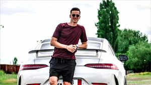 Florin Gardoş, tun imobiliar remarcabil! Mai are un singur apartament de vânzare în blocul pe care l-a ridicat din averea strânsă ca fotbalist