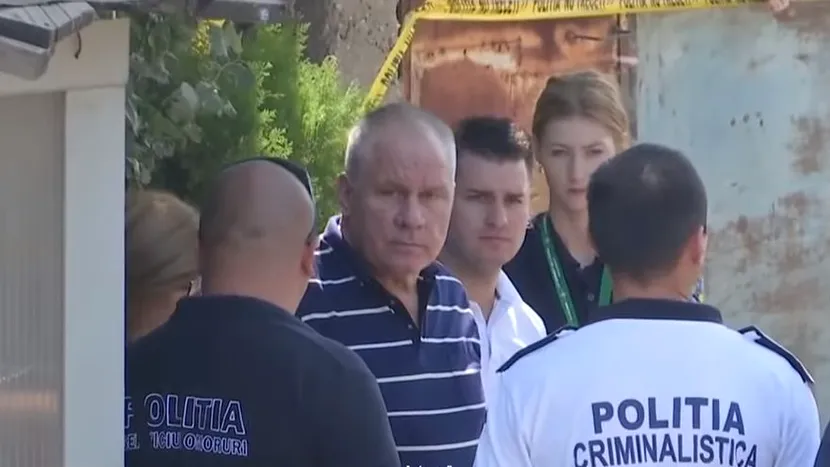 Fiul lui Gheorghe Dincă, violent la ieșirea din sediul CNA! A sărit să bată jurnaliștii și le-a spart camerele. Imagini șocante