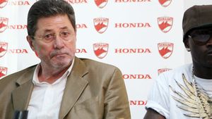 Mister Dinu:** "Și eu eram ca N''Doye!"