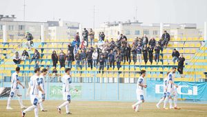 Jucătorii din Regie sunt deciși să ducă până la capăt războiul cu Șiman:** "Nimeni nu mai vrea să joace la Sportul!". "Studenții" merg azi în audiență la Mircea Sandu