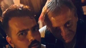 Omul alături de care Ilie Balaci și-a petrecut noaptea de sâmbătă spre duminică a rupt tăcerea: "Lumea trebuie să știe adevărul, atât a băut". Filmul complet al ultimei seri din viața "Minunii Blonde"