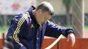 "Dacă va mai arbitra, lumea îi va striga lui Colțescu 'SARI'!"