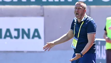 CSM Alexandria se aliniază echipelor care au schimbat antrenorul în acest sezon de Liga 2. Ștefan Odoroabă, înlocuit cu un fost antrenor al teleormănenilor, ultima dată ”secund” la două echipe din prima ligă