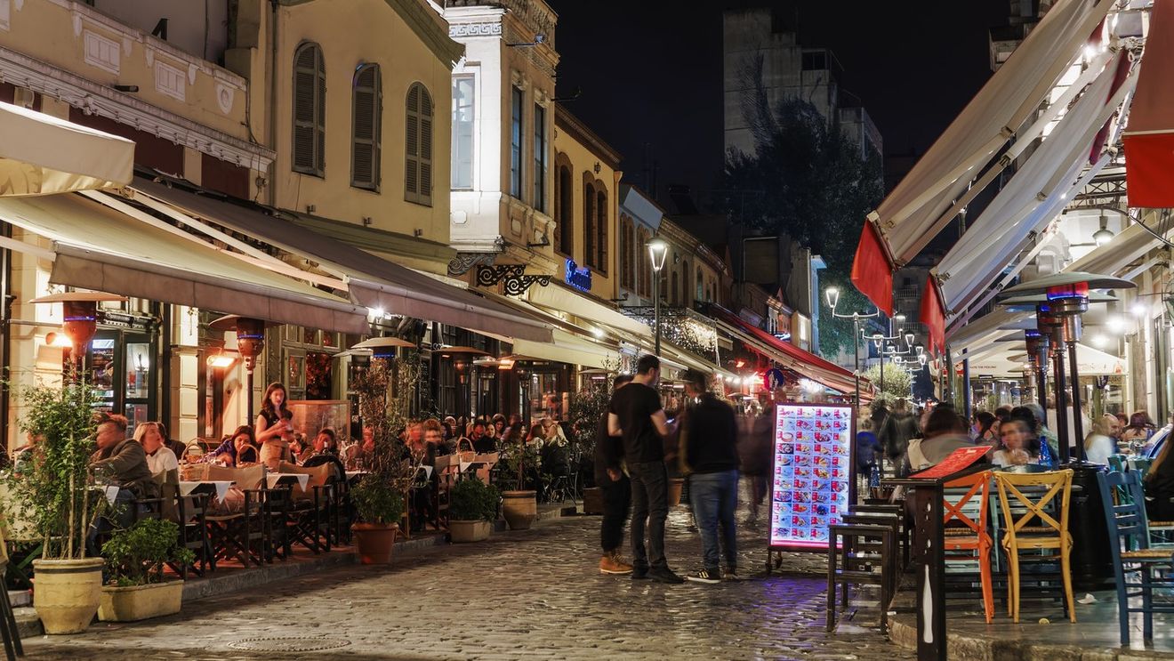 Fostul fotbalist român, scandal cu amanta la Salonic! Și-a mințit soția că se duce la Muntele Athos: „Ea mi-a dat cu piciorul, scot certificat medical”