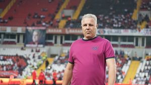 VIDEO | Șumudică-Pașa. Gazișehir Gaziantep a urcat pe podium în Turcia, după o nouă victorie cu antrenorul român pe bancă. A bătut doi foști fotbaliști de la FCSB