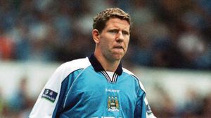 El a lăsat fotbalul pentru mitralieră!