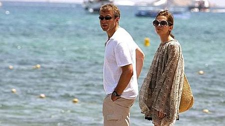 Chelsea, datoare vândută lui Abramovic