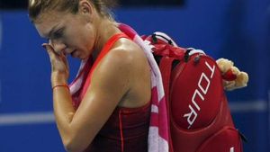 "Halep e out încă de la meciul de intrare!"  și "suferindă, încurcată". FOTO | Reacții din presa internațională după eliminarea Simonei de la Wuhan