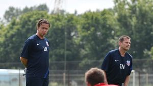Interzis la FCSB! Omul care a adus două titluri nu mai calcă la vicecampioană. Anunțul făcut de conducere