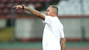 Una dintre dorințele lui Becali poate fi îndeplinită de Condescu!** Grigoraș poate ajunge în Ghencea: "Negociem!"