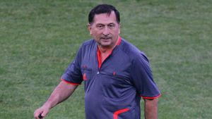 "Naționala e lăudată ca recoltele lui Ceaușescu"