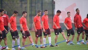 FOTO Țucudean, la primul antrenament sub comanda lui Mulțescu! Cât a costat-o pe Dinamo revenirea atacantului