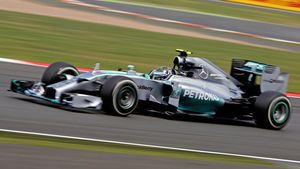 Nico Rosberg în pole position la Marele Premiu al Emiratului Abu Dhabi