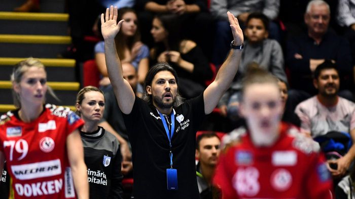 CSM București a găsit înlocuitori după despărțirea de Per Johansson. Două nume mari din handbalul românesc îl vor ajuta pe Adrian Vasile pe banca tehnică