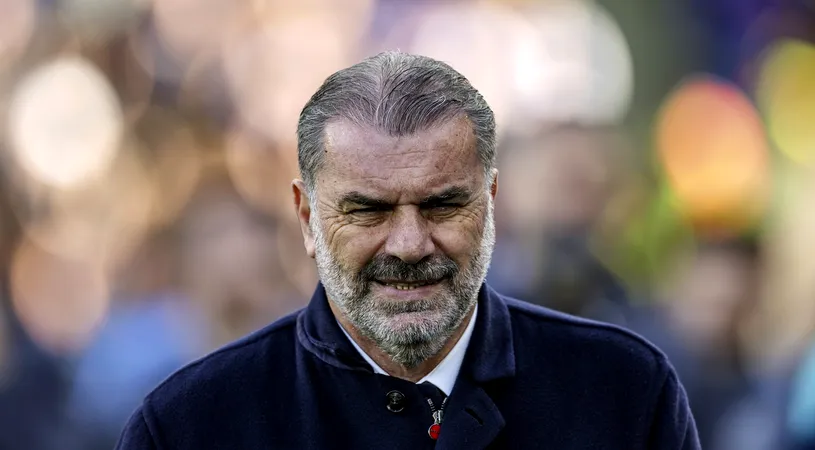 Postul lui Radu Drăgușin e din nou în pericol, după prestația groaznică din Europa. Ange Postecoglou a vorbit despre echipa pe care o va folosi în Premier League