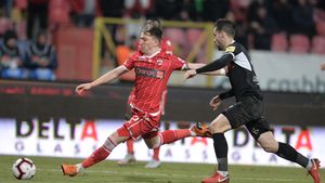 EXCLUSIV | Intervenția unui fost antrenor din Liga 1 care a închis gura contestatarilor după victoria lui Dinamo: "Poate că s-a întâmplat asta". Cei trei fotbaliști care s-au remarcat la meciul cu Poli Iași