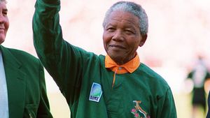 O poveste care te va răscoli! Regretatul Nelson Mandela a schimbat o țară întreagă prin sport. Finala care a rămas în istorie
