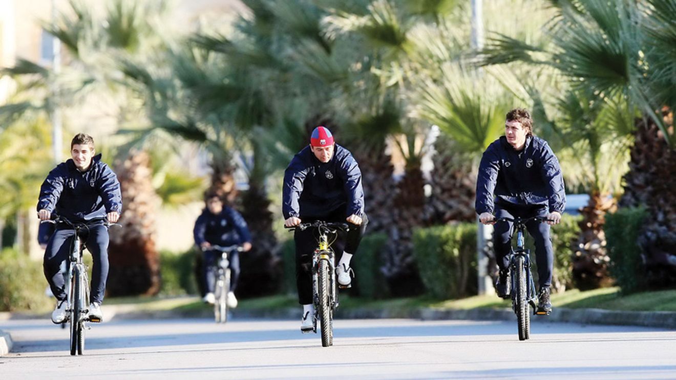 „Viteziști" pe biciclete!