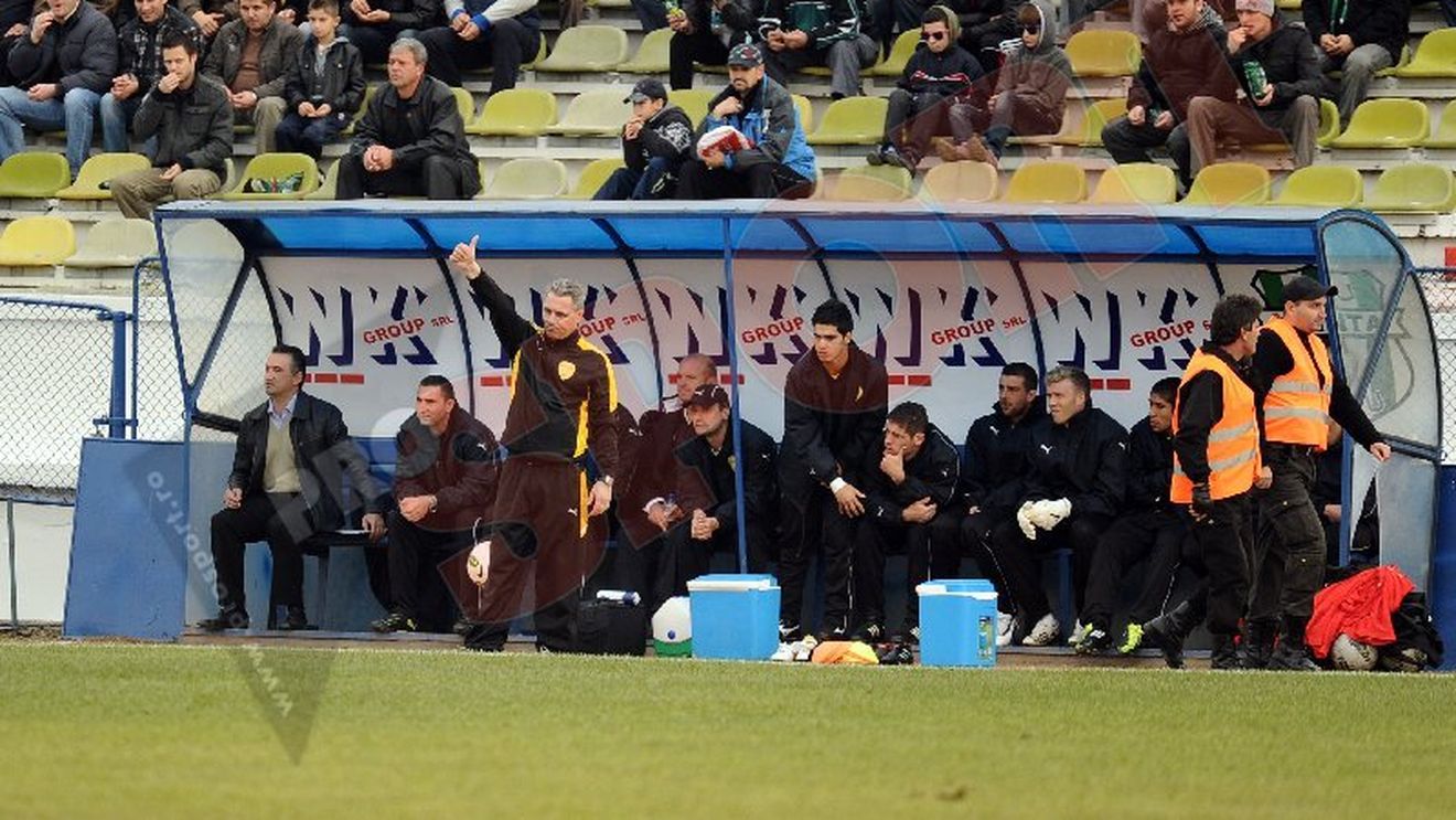 Șumudică a debutat cu stângul la Brașov și anunță o REVOLUȚIE:** "Voi face curățenie! Unii străini n-au nicio treabă cu fotbalul"