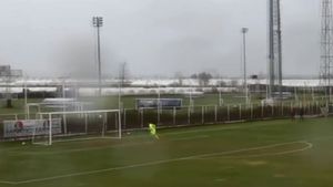 O echipă din România a luat golul începutului de an în Europa! Cum poți marca fabulos, de la 80 de metri: „Vezi că sare!” | VIDEO