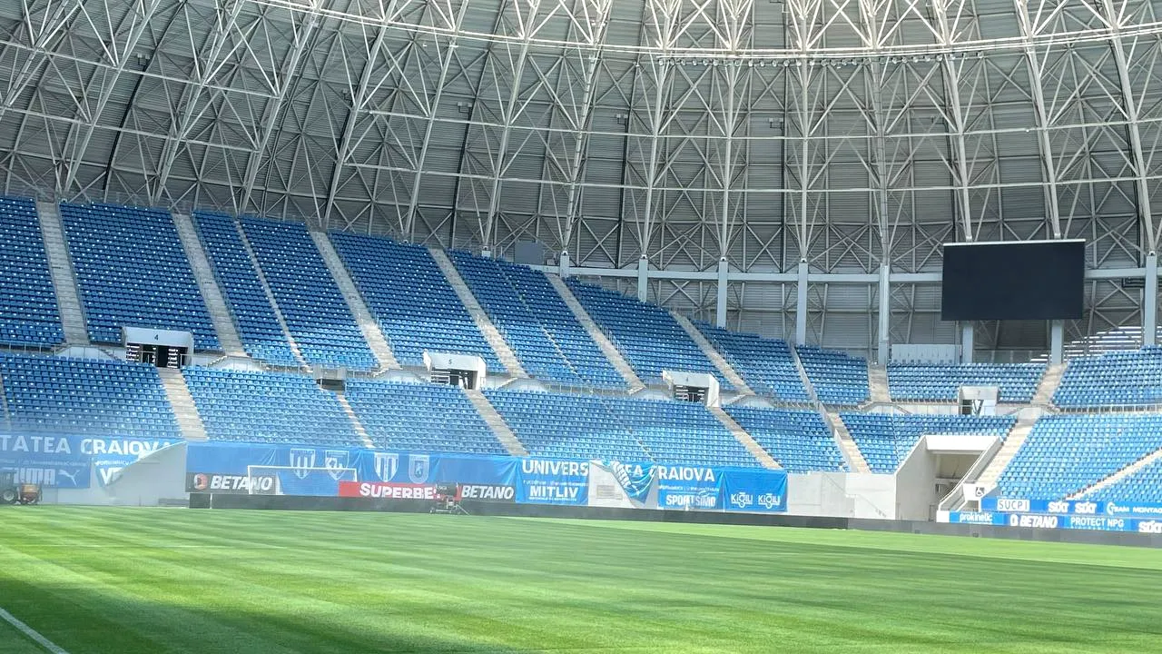 Stadionul „Ion Oblemenco” are gazon nou! Suma exorbitantă plătită de Primăria din Craiova pentru suprafața de joc ultramodernă montată pe arena din Bănie