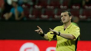 "Nu-și permite nimeni să dea 20.000â‚¬ unui arbitru!** Drăgănescu trebuia pedepsit mai devreme"