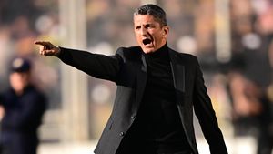 Încă o dramă pentru Răzvan Lucescu! PAOK a pierdut titlul în proporție de 99 la sută după ce AEK a spulberat-o