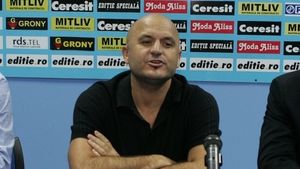 Mititelu: "Craiova Maxima**, o povară pentru echipa de azi"