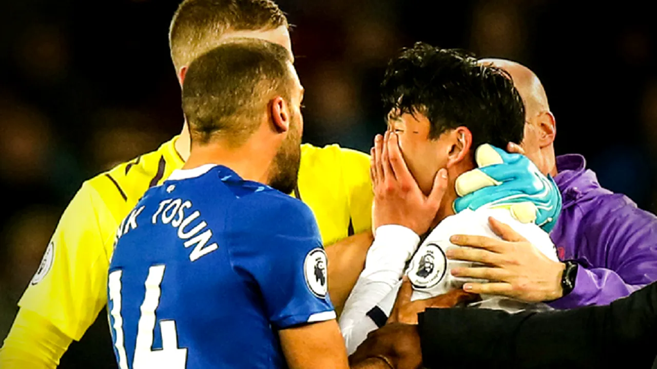 Terifiant! FOTO & VIDEO | Accidentare îngrozitoare suferită de Andre Gomes în meciul Everton - Tottenham. Scene de groază: fotbaliștii au început să plângă