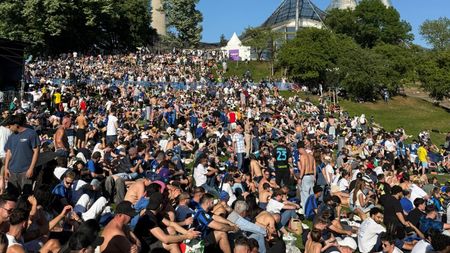 Cum s-a trăit la Munchen finala Ligii Campionilor de către fanii celor două echipe care nu au prins un bilet. Suma colosală la care ajunsese un tichet în zona VIP. SPECIAL