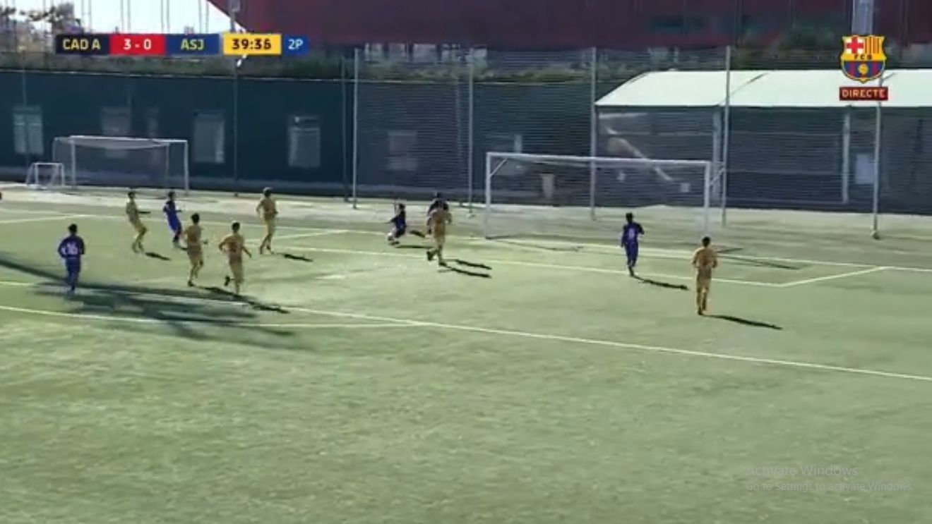 Ianis, apelativ de fotbalist de top! După Zicu și Hagi, un alt român care poartă acest prenume face senzație: e star în celebra La Masia, fabrica de talente a celor de la FC Barcelona, și are șanse să ajungă lângă Pedri și Ansu Fati la prima echipă | VIDEO