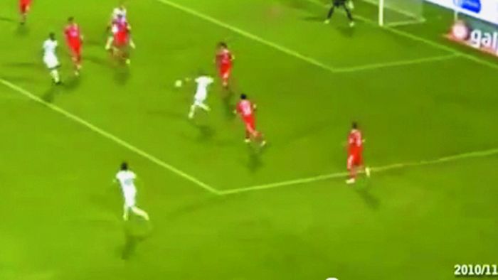 Gigi Becali nu scapă de "blestemul atacanților"!** S-a făcut coadă la super vârful dorit de Steaua, pentru care Porto plătea 2 mil. â‚¬  în 2007 VIDEO