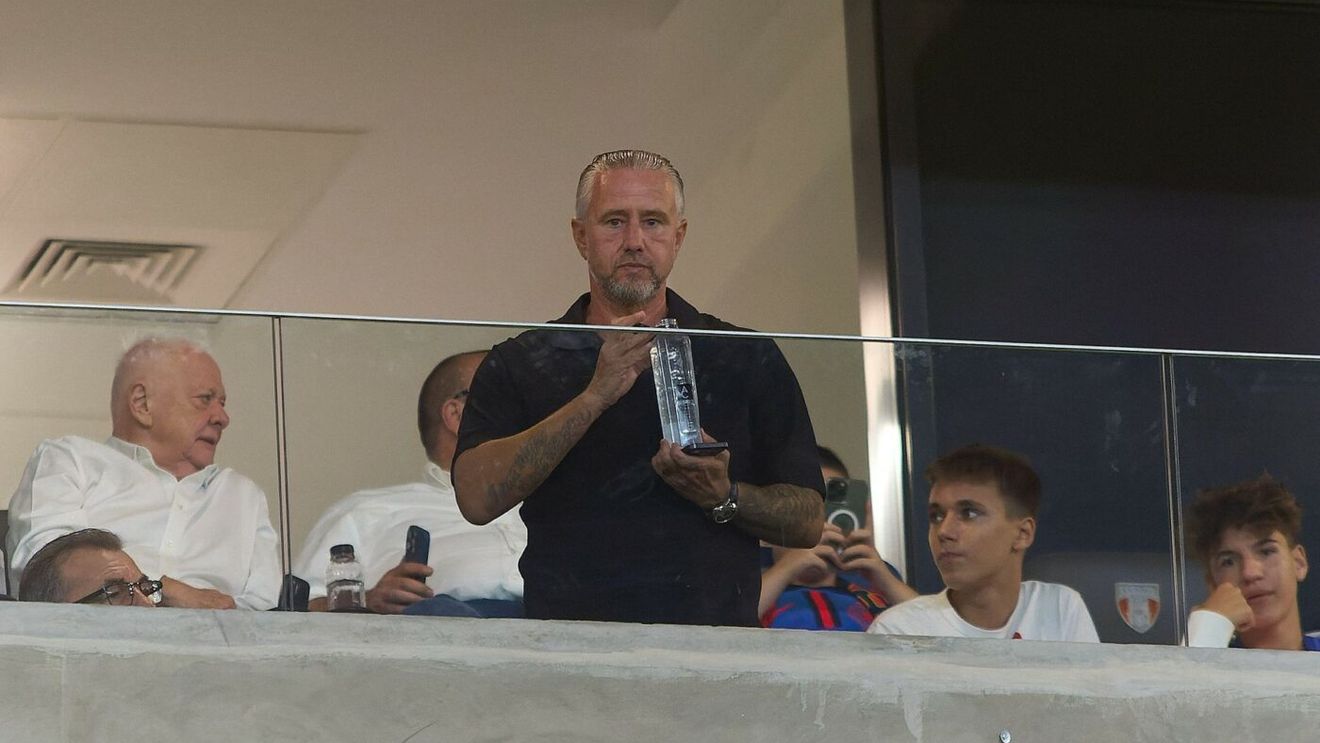 „Trișori! Vor plăti”. Echipa lui Reghecampf e la un pas să fie exclusă pentru fals