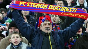 Becali a anunțat că la case vor fi vândute 10.000 de bilete, fanii n-au văzut niciunul și s-au enervat la culme.** Explicația eșecului: