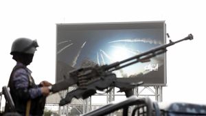 Iranianul din România a rupt tăcerea și și-a urlat durerea: „Mamele și-au îngropat copiii în curte, pe ascuns. Va fi genocid, 500.000 de morți”