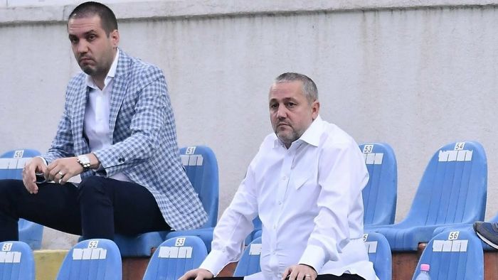 Revolta fanilor de la Universitatea Craiova împotriva patronului Mihai Rotaru! Ce au început să strige suporterii oltenilor după ce Petrolul a făcut 2-0 în Bănie