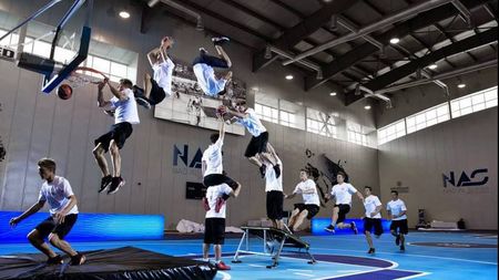 6 băieți au încercat un slam-dunk. Ce a ieșit în Abu Dhabi, la finala 3x3, e uimitor | VIDEO EXCLUSIV