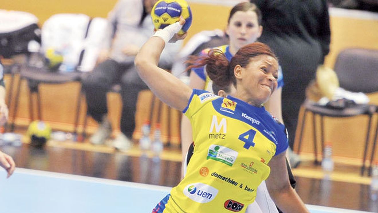 Handbal cu fustă!** "Mi s-a părut funny echipamentul fetelor de la Metz"