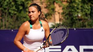 Gabriela Ruse, eliminată cu greu în sferturile de la Nottingham de principala favorită. Românca părăsește turneul de simplu după cea mai bună performanță a carierei, dar continuă la dublu
