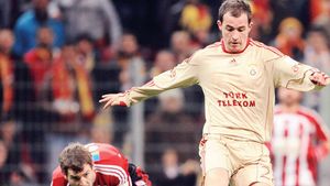 Stancu, indezirabil la Galata?** Vestea care îi poate închide ușa fostului stelist: bașkanii au pus ochii pe un star al lui Manchester United