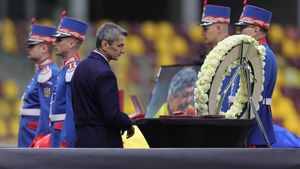 Răzvan Lucescu nu le-a dat voie să participe la priveghiul lui Mircea Lucescu, dar patru persoane tot vin la înmormântare