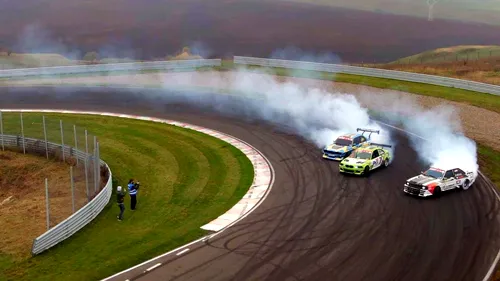 Show cu 20.000 de cai putere în Campionatul Naționale de Drift! Urmează Transilvania Motor Ring