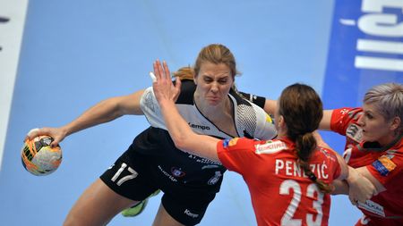 Lovitură grea pentru campioana României! CSM București a pierdut în "Polivalentă" cu Vardar Skopje și tremură pentru calificarea în "sferturile" Ligii Campionilor